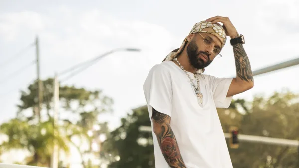 Alex Rose lanza 'Season 1', el EP que cierra su trilogía musical