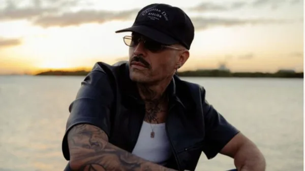 Mike Bahía revive la salsa con su versión de 'Cómo Te Hago Entender'