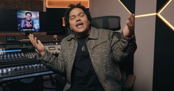 Damián presenta la versión salsa de “Muchas Gracias, Papá”