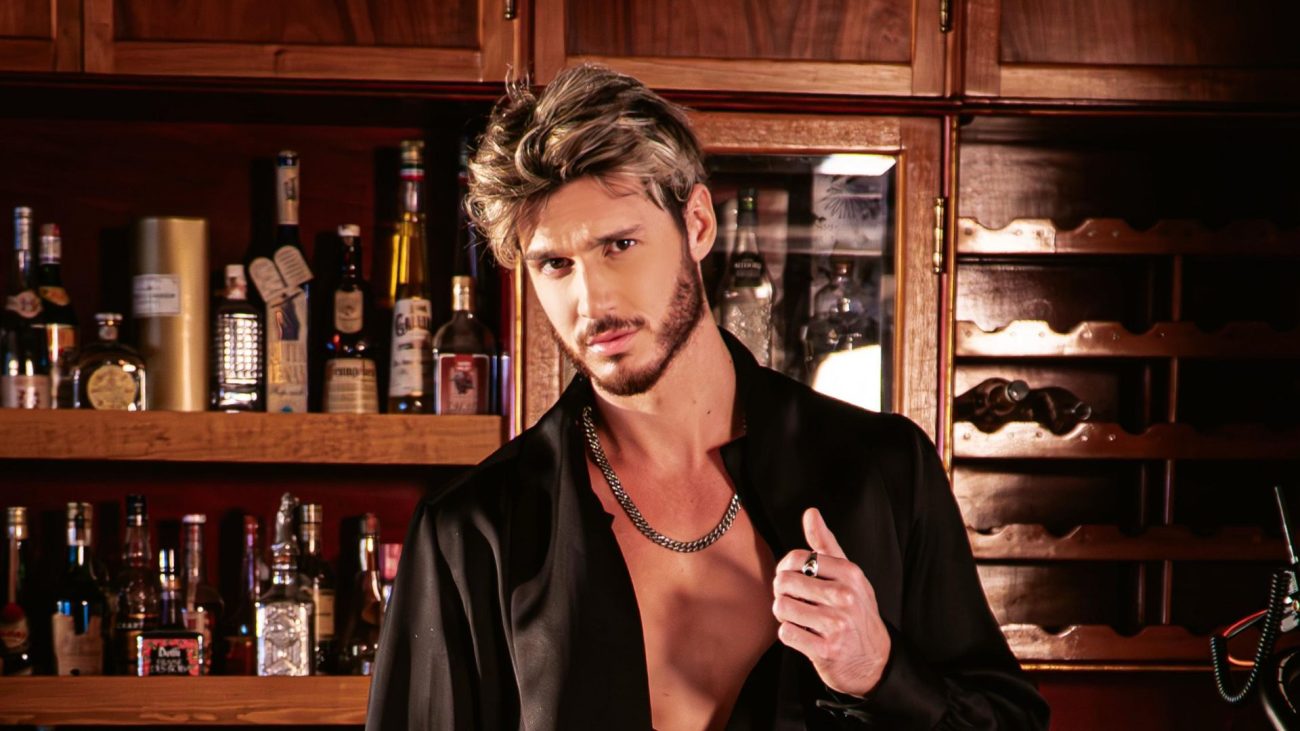 Fede Dorcaz presenta “A su medida”, una cumbia que celebra el amor