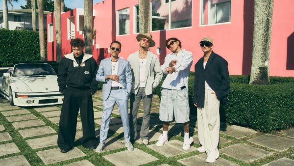 Piso 21 lanza versión en salsa de Volver junto a Marc Anthony y Beéle