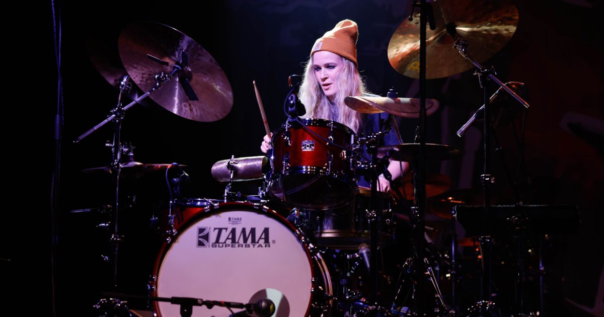 Anika Nilles dará una masterclass gratuita de batería en Medellín