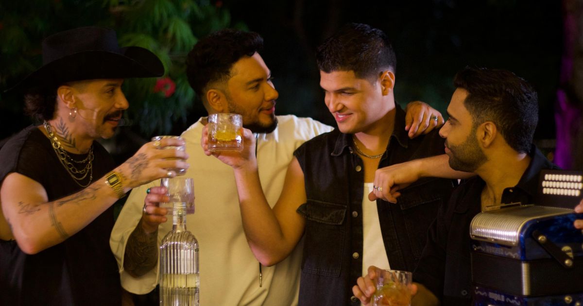 Pasabordo y Elder Dayán se unen en “El Vallenato” para el EP Desde la Raíz