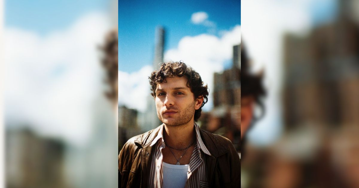 Gregorio Umaña presenta Toca la Puerta, bachata pop hecha en Colombia