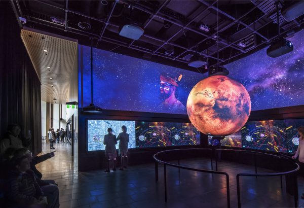 El Pasaporte al Éxito Global: Adelaide University (Top 100 Mundial) ofrece el Mejor Retorno de Inversión y Prácticas Laborales en Australia