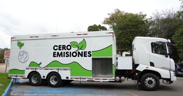 Camión botellero eléctrico de BYD marca un nuevo avance en logística urbana