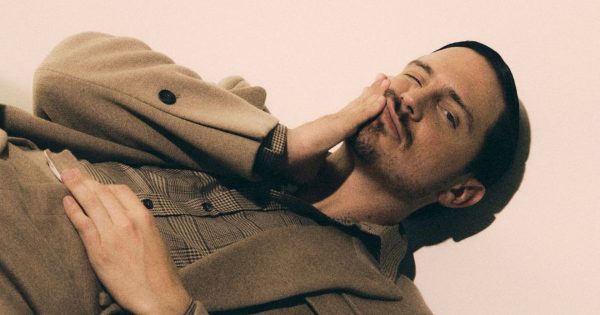 David Palacio destaca su trayectoria en portada de Esquire Colombia