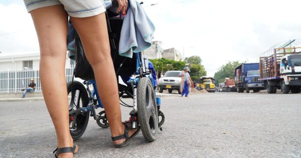 “La voz de la inclusión: sonido que transforma la accesibilidad en Colombia”