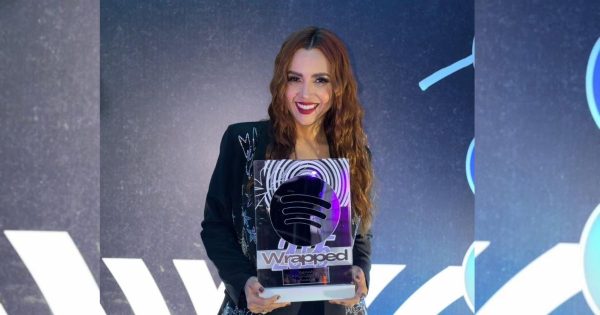 Tatiana Franco lidera 2025: “Vos Podés” es el podcast número uno en Colombia