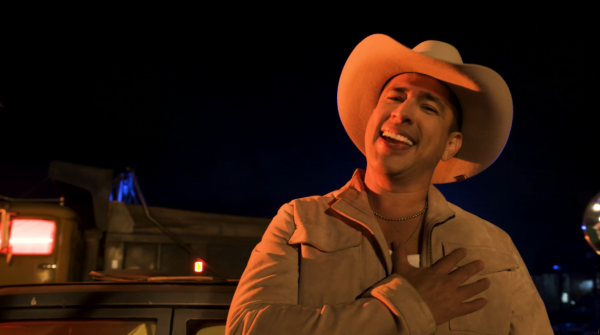 Mateo Castro lanza “Hasta Hoy“ una declaración de amor dedicada a la mujer de su vida