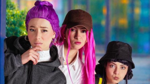 El musical Las Guerreras Doradas llevó el K-Pop al teatro familiar en Bogotá