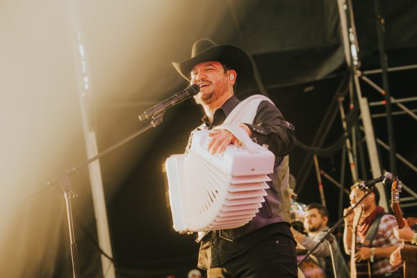 “Mi yo de antes”, la nueva canción de Edén Muñoz que reflexiona sobre el tiempo y la nostalgia