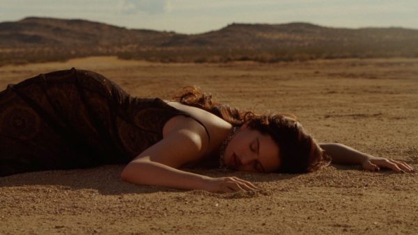 Rosalia presenta el video de “SAUVIGNON BLANC” una celebración visual de un sonido único