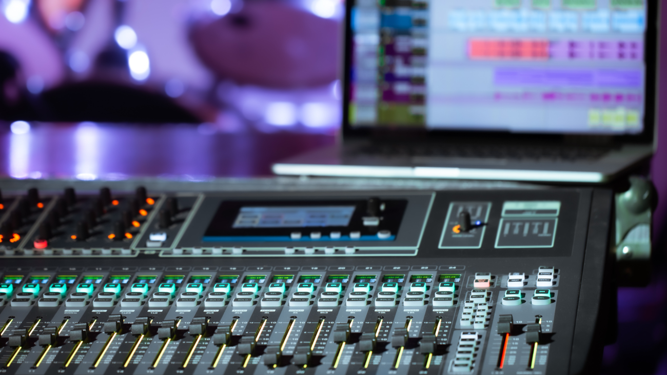 Bogotá vibra con Standing Waves Sessions: live acts de electrónica en La Media Torta (entrada gratis)