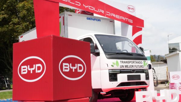 BYD presenta el camión eléctrico T35 para fortalecer la logística urbana en Colombia