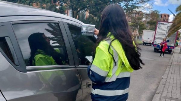 Cómo funcionan las Zonas de Parqueo Pago en Bogotá en 2026