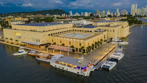 ¿Dónde se realizan los Premios India Catalina y por qué se hacen en Cartagena?