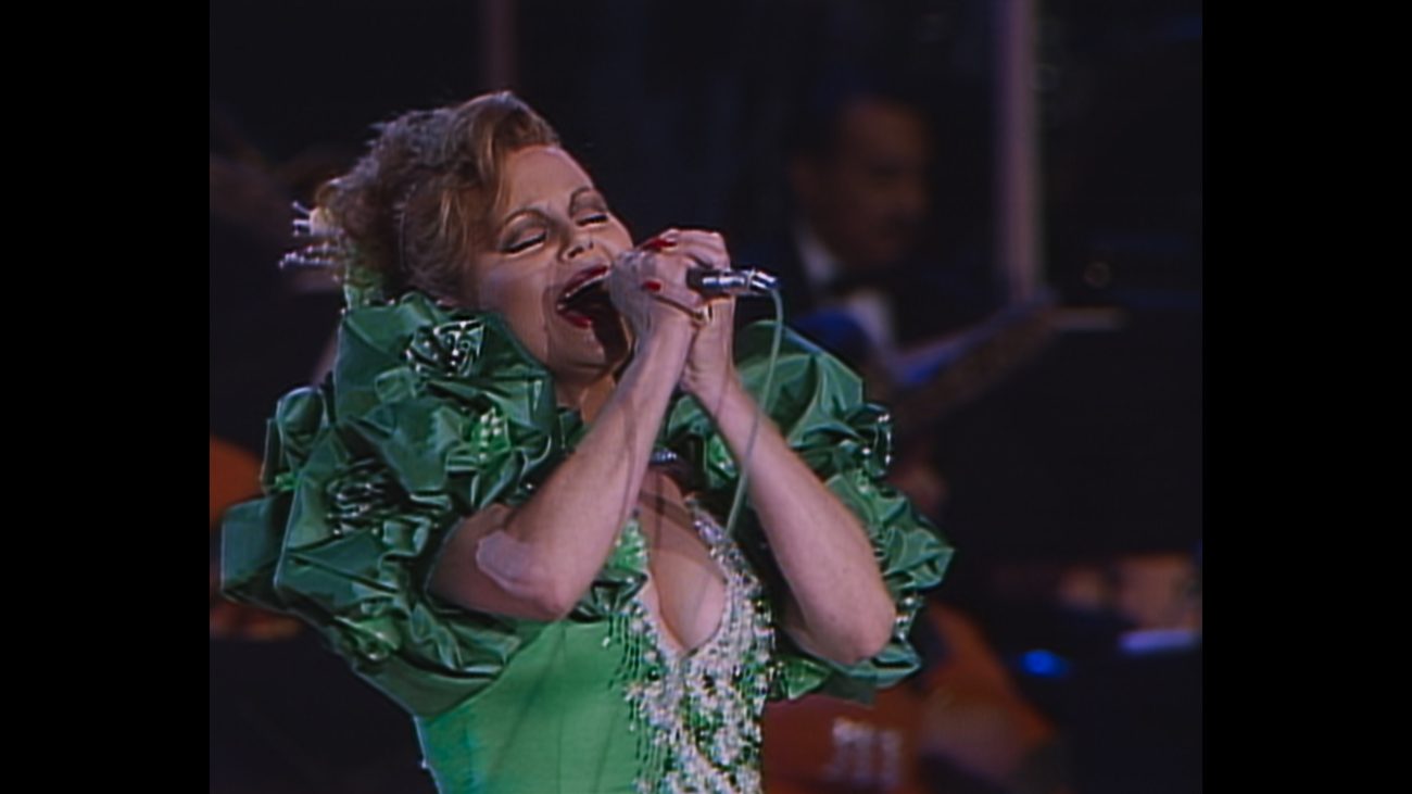 Rocío Dúrcal regresa a cines: así es la versión remasterizada de su concierto