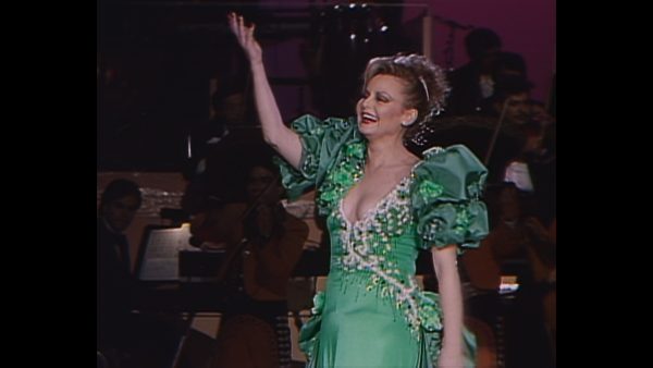 Rocío Dúrcal regresa a cines: así es la versión remasterizada de su concierto