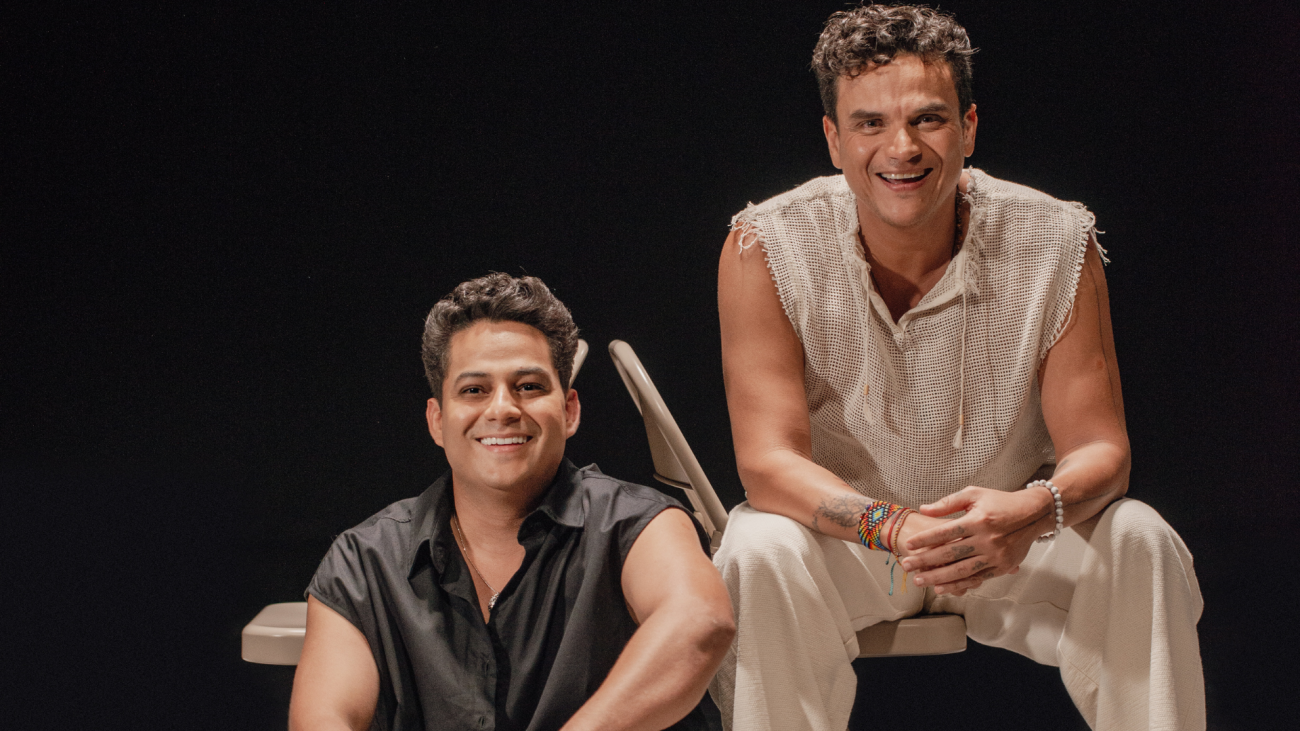 Samuel Pérez Silvestre Dangond presentan Quiero Que Te Quedes, una colaboración de vallenato colombiano.