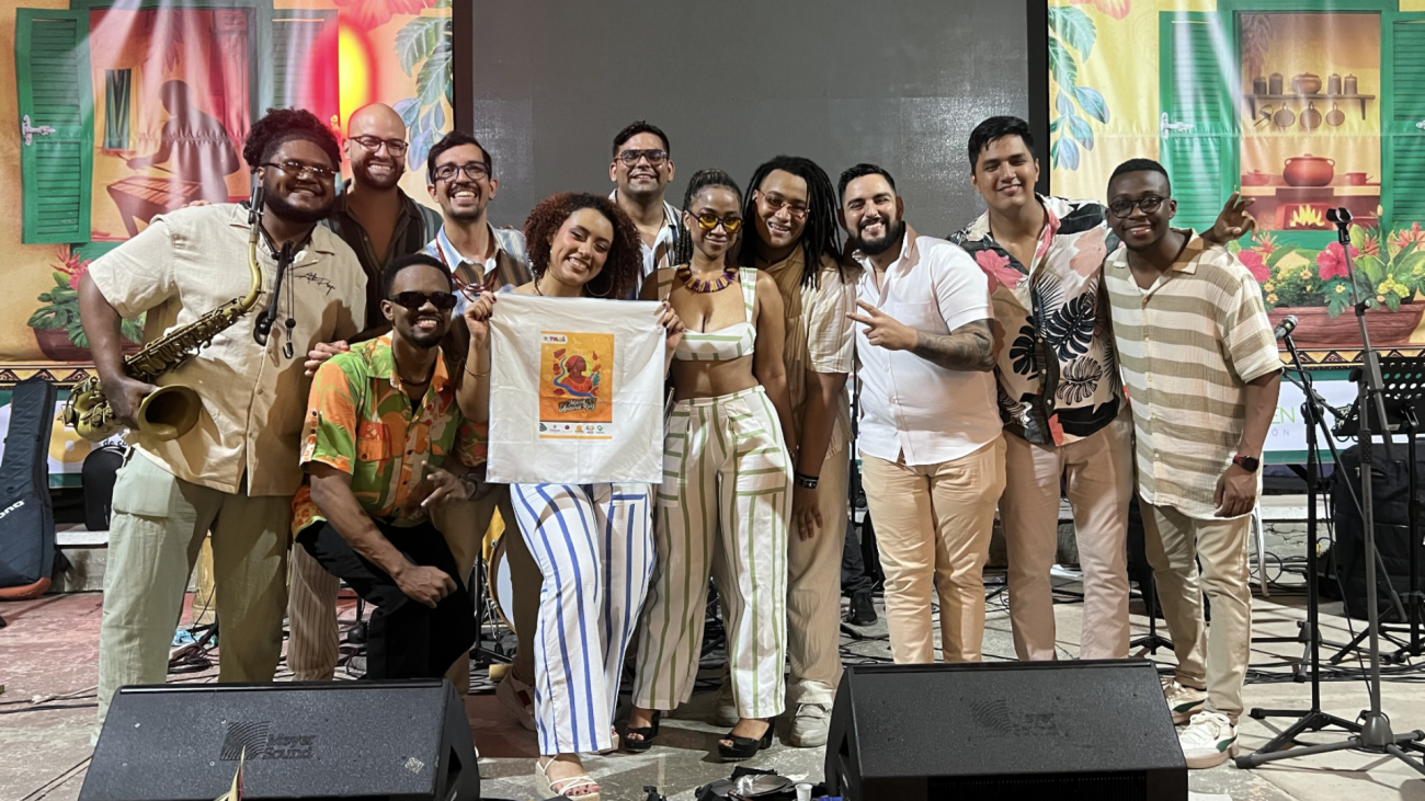 Mangle Sonoro Comadrita, agrupación ganadora del Festival Petronio Álvarez 2025 con agenda en Bogotá.