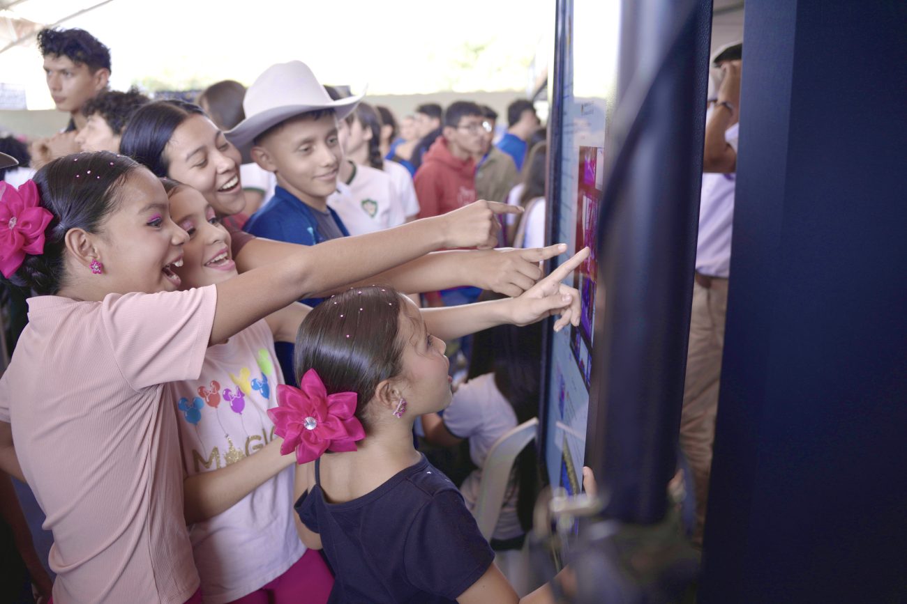 Conecta País de la Belleza: MinTIC y Canal Trece recorren Colombia
