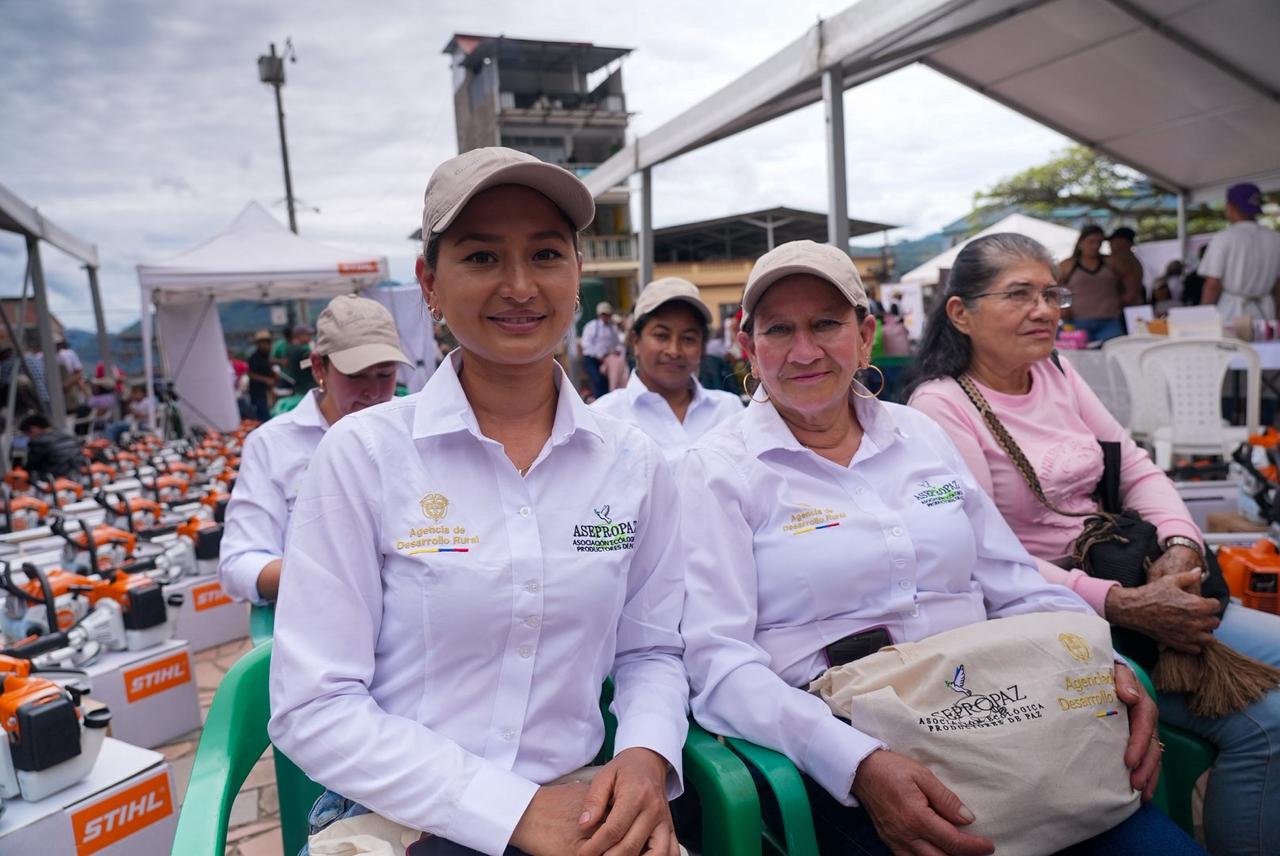 Mujeres cafeteras de Planadas exportan café a China y Canadá