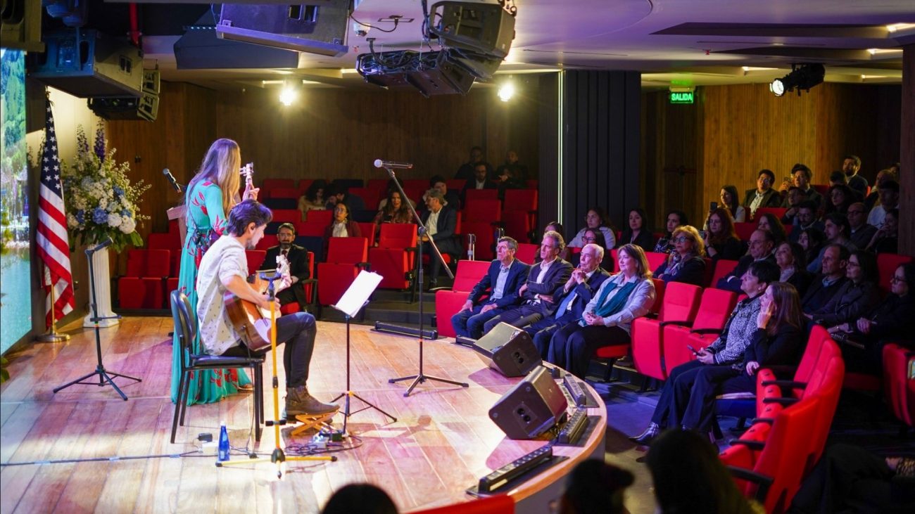Bogotá estrena el Teatro Nancy Kotal de Cortés: Un nuevo templo para el arte, el bilingüismo y la cultura
