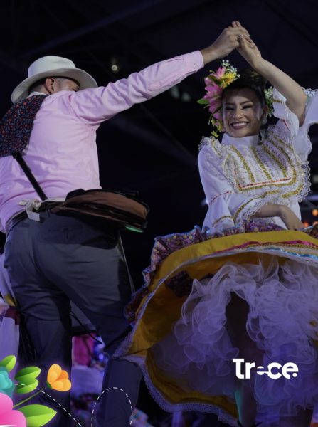 Noche de magia y tradición: Así se vivió la majestuosa muestra folclórica en el Reinado Nacional del Bambuco