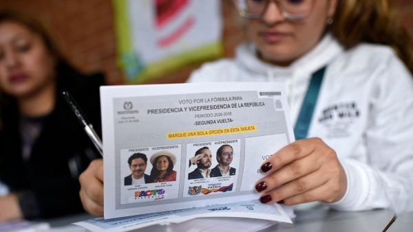 Se abren las urnas para la segunda vuelta presidencial 2026