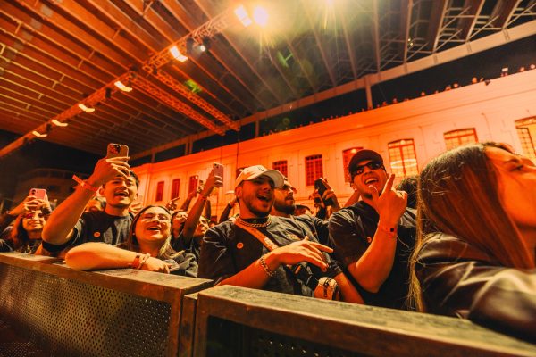 Ryan Castro y Spotify sorprendieron con canción inédita en Bogotá