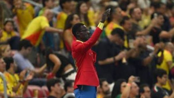 El trasfondo de la imagen viral: Quién es Michel Nkuka Mboladinga y por qué protestó en el Colombia vs. Congo