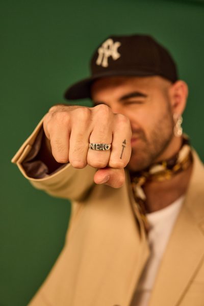 Nil Moliner lanza "Salta", su nuevo himno de superación y energía