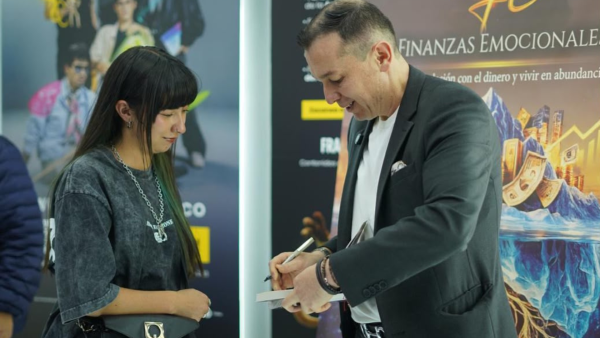 Finanzas emocionales: la razón por la que el 80 % de los colombianos se arrepiente de gastar su dinero