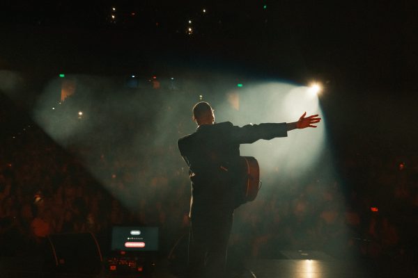 Manuel Medrano anuncia gira internacional de Superior Tour