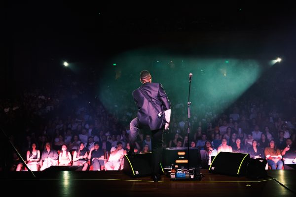 Manuel Medrano anuncia gira internacional de Superior Tour